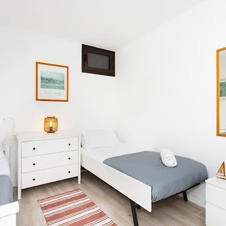 Lejlighed Amazing 2 Bedrooms By The Sea,